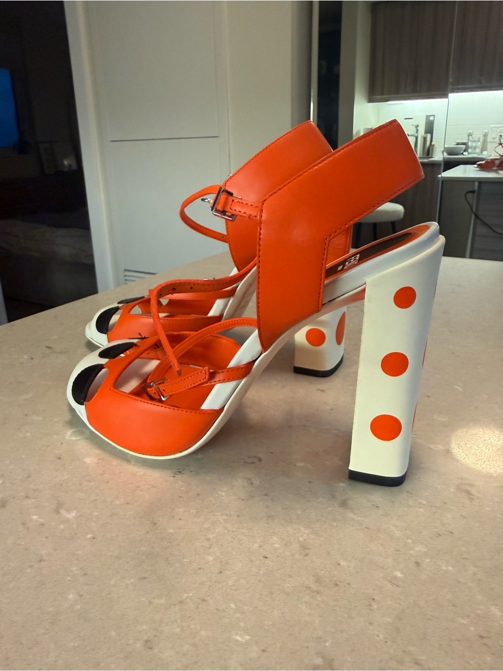 Authentic Fendi Heels, size 37, in not worn condition - Picture 4 of 9